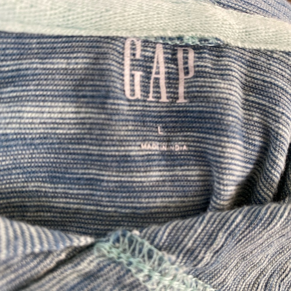 Gap (Bundle 3) Lightweight Pullover Hoodies Size L - image 5